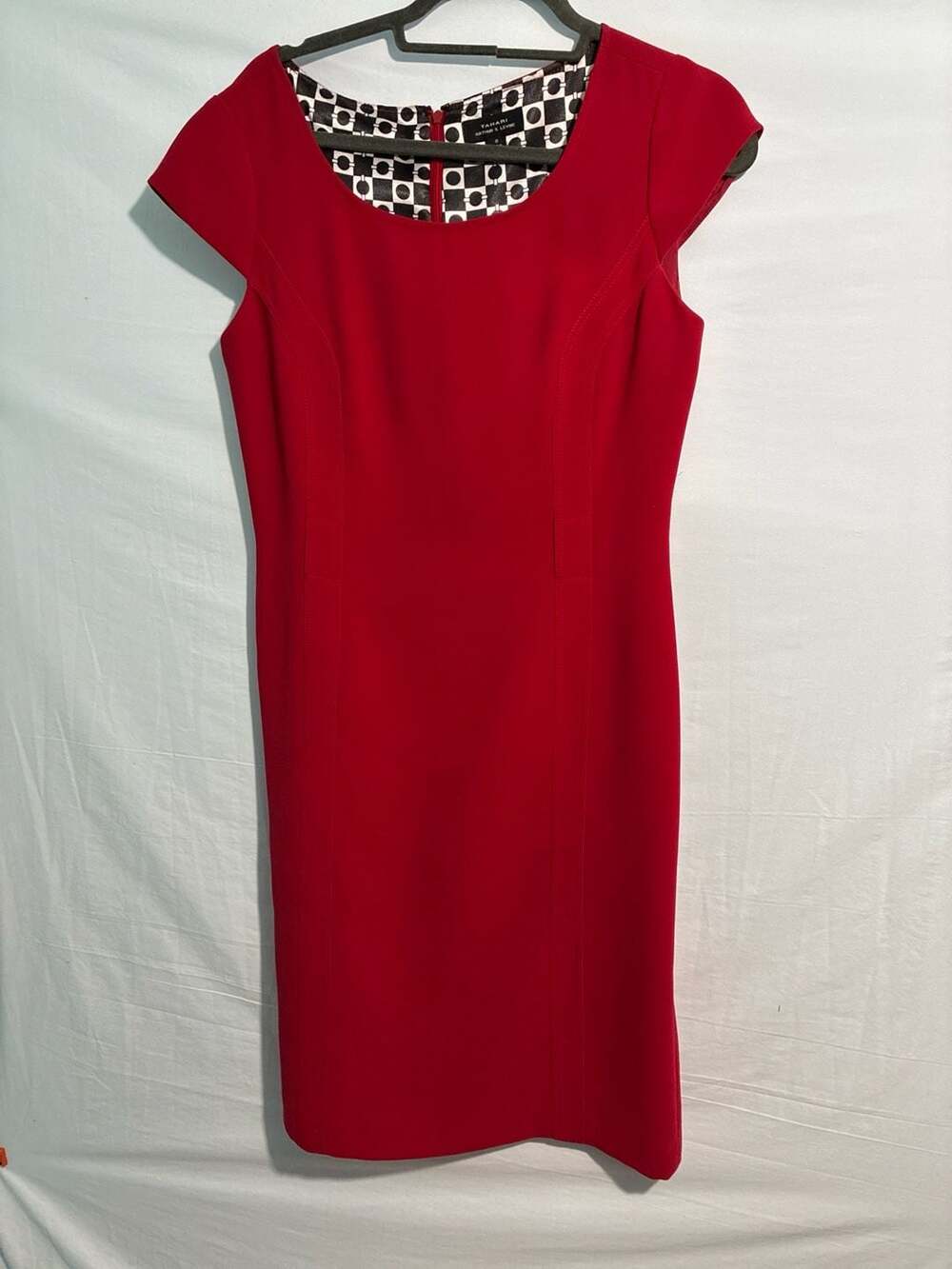 Tahari Arthur S. Levine Red Cap Sleeve Sheath Dress Size 8